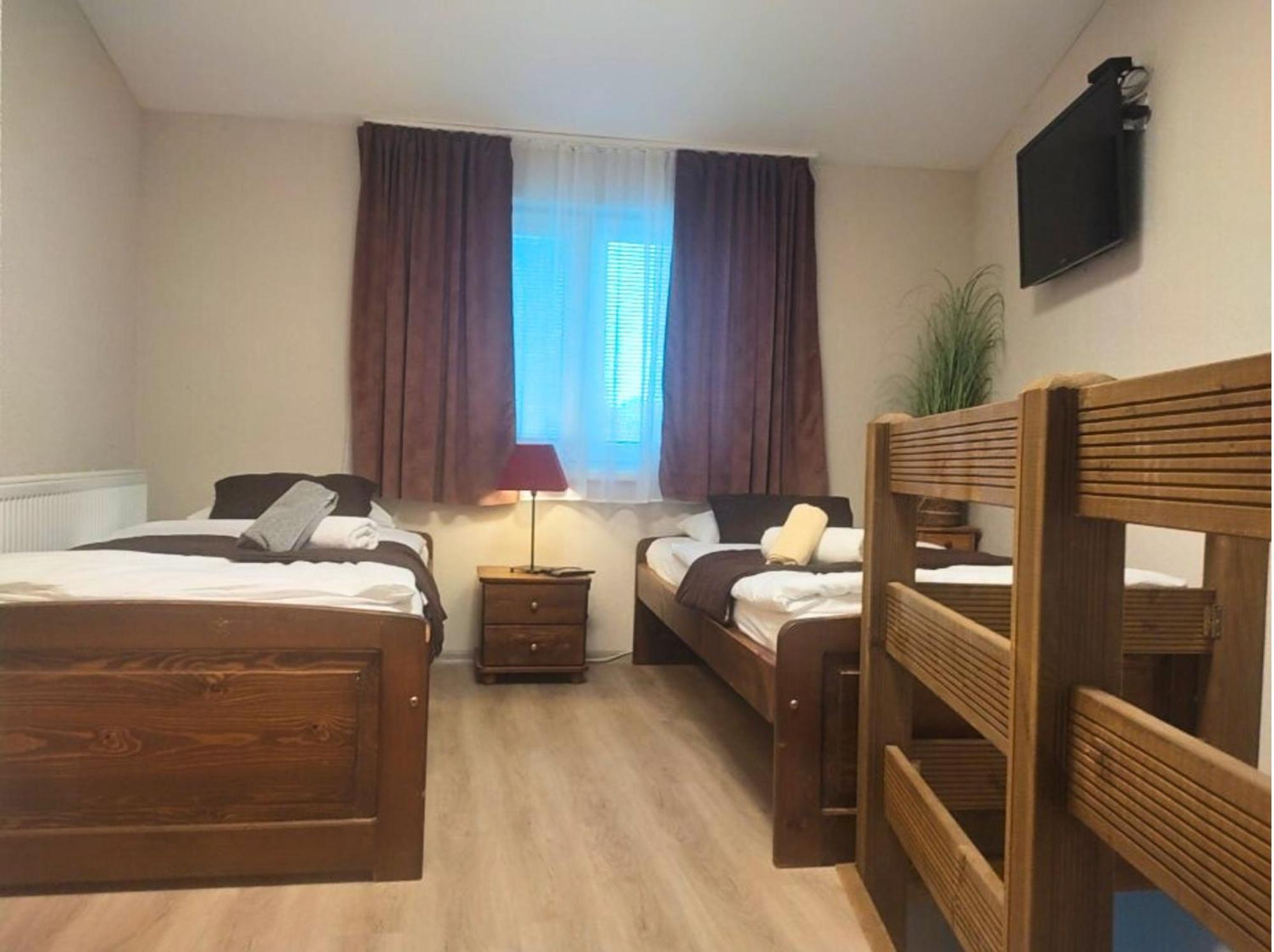 Spa & Pool Apartments Prestige Villa Ivica Marianka Luaran gambar