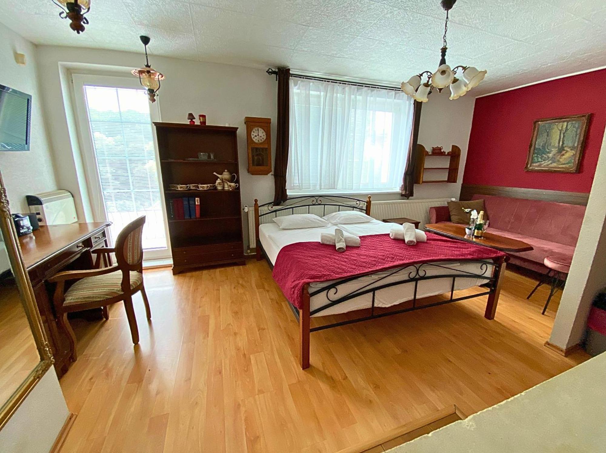 Spa & Pool Apartments Prestige Villa Ivica Marianka Luaran gambar