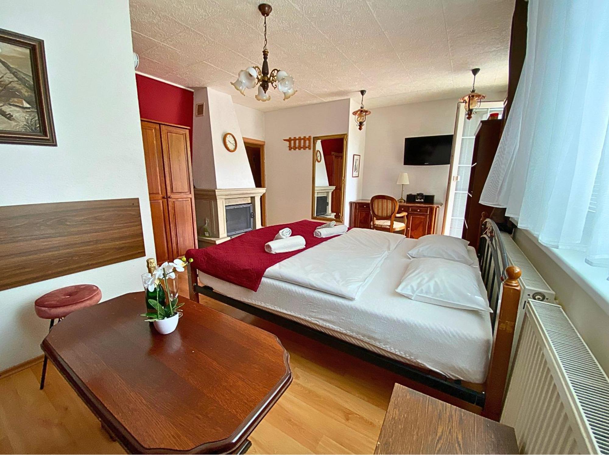 Spa & Pool Apartments Prestige Villa Ivica Marianka Luaran gambar